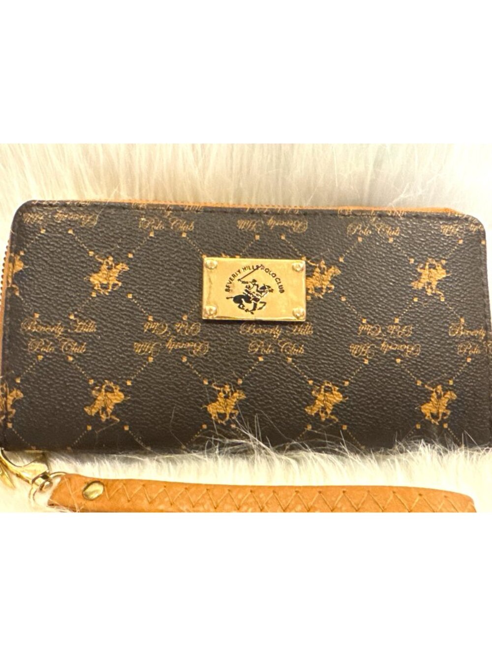 Beverly Hills Polo Club Womens Zip-Around Wallet Black/Gold Faux Leather Wristle